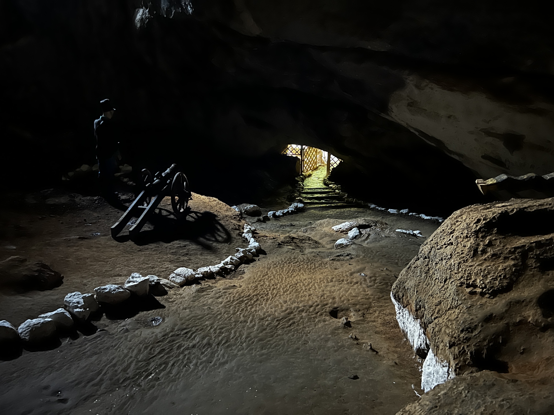 Пещера Ветерани